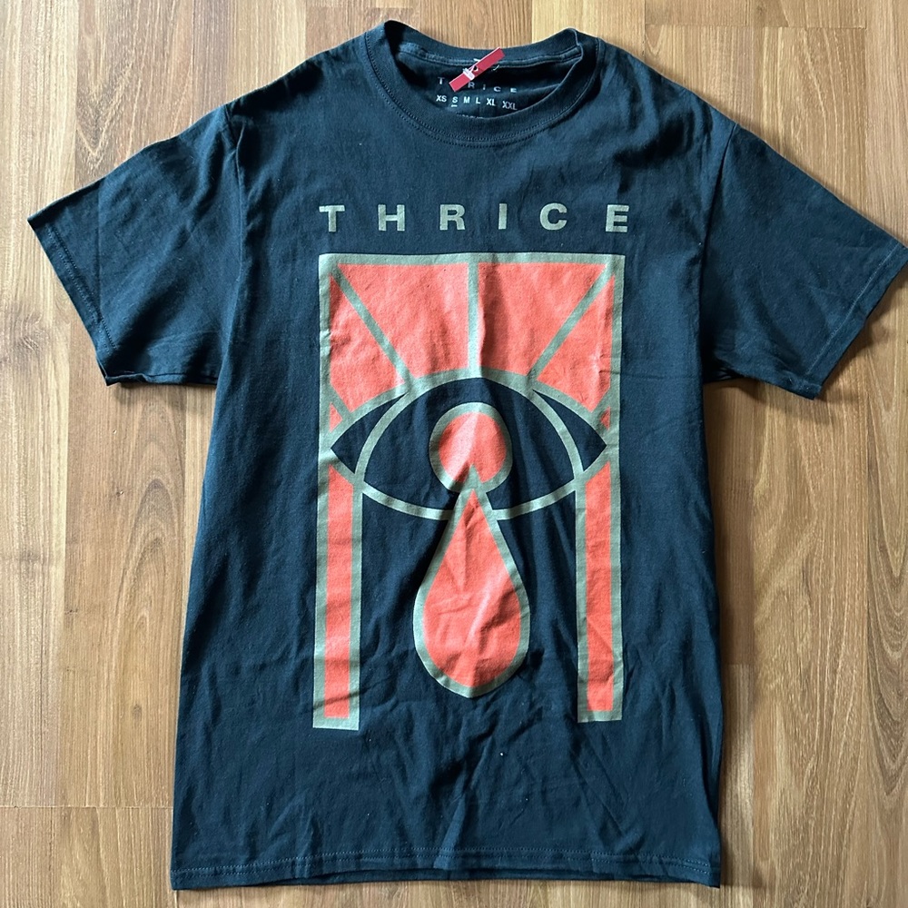 NWT Thrice T-shirt size small new Hot Topic